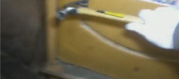 网络主播为博眼球 荒野探灵夜闯民房直播“捉鬼”被拘