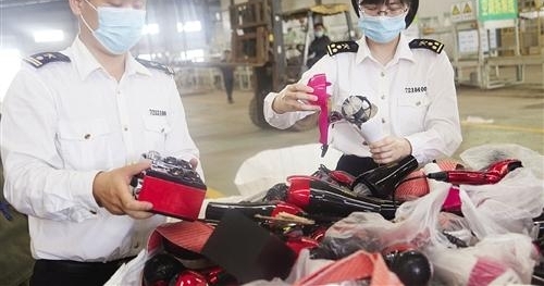 一批侵权物品 被海关集中销毁