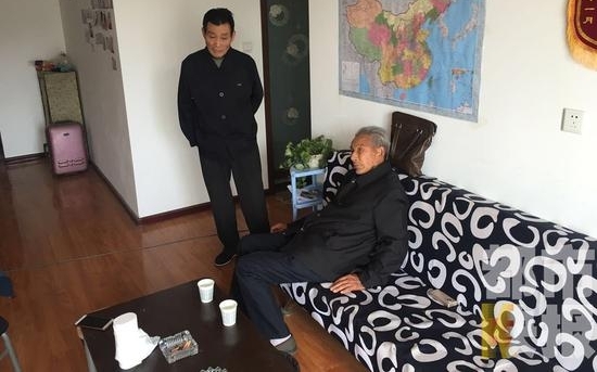 父母深陷传销窝点 小伙携爷爷外公千里赴西安解救