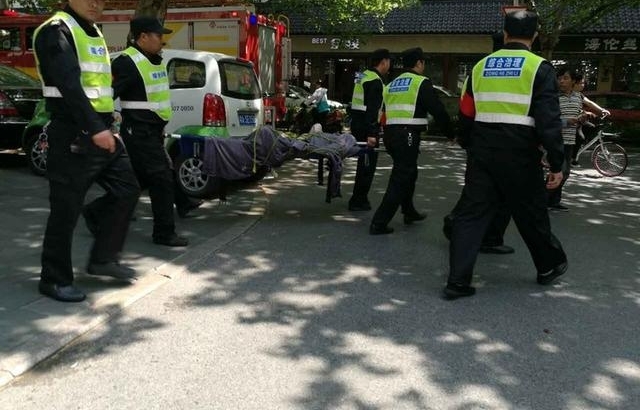 杭州十五家园小区居民楼发生火灾 一人遇难