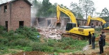 农民工注意：同样房拆迁每平竟差1400元？怎样拿更多补偿款！