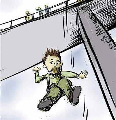 男子挥刀要跳桥 便衣警察将其推入水中成功救下