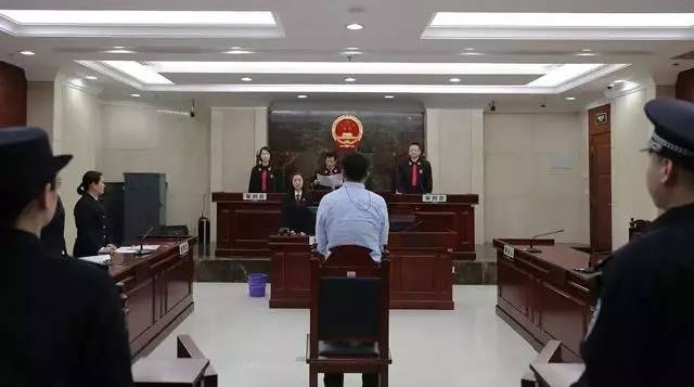 “结石宝宝”爸爸：没感谢的人 除了悲愤很平静