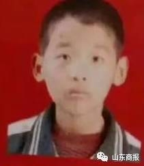 山东滨州2男孩疑似被一辆面包车拉走 警方回应