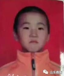 山东滨州2男孩疑似被一辆面包车拉走 警方回应