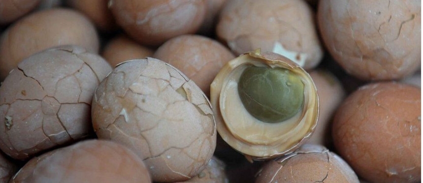 这个地方尿煮鸡蛋成街头名小吃，你要遇到敢尝一口吗？