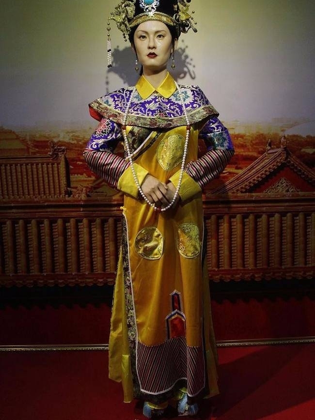 武汉现雷人蜡像馆 网友：真的是“恐怖”蜡像馆