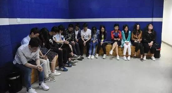 武汉200多锛偘琢祜紓被抓? 诈骗团伙虚构期货交易诈骗