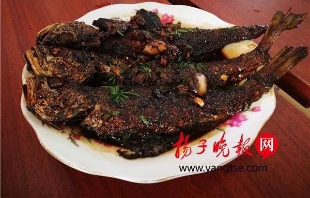 “偷师”学来一肚子烹饪秘诀 79岁苏州阿婆口述《老苏州私房菜谱》，收录20多道传统苏帮菜做