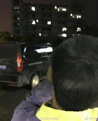 长沙男子多次拿望远镜偷窥女生宿舍