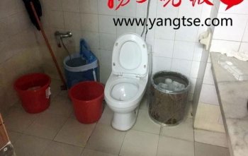 网络化妆品造假案告破：在马桶和垃圾桶旁完成生产加工