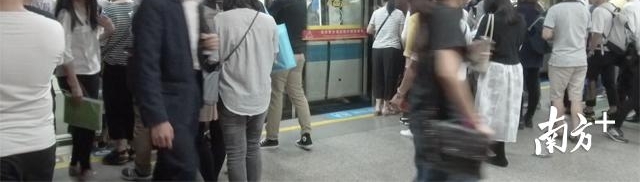 广佛“赶集”人|他们每天坐地铁通勤广佛，记得每站停多少秒