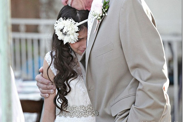 11岁女孩与57岁父亲结婚，知情人称其实另有隐情