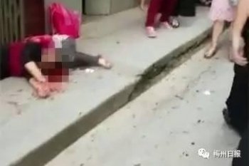 梅州失魂铲车中学门口连撞多名学生致一死
