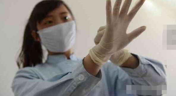 90后女入殓师，掀开白布看到第一位逝者时当场晕倒