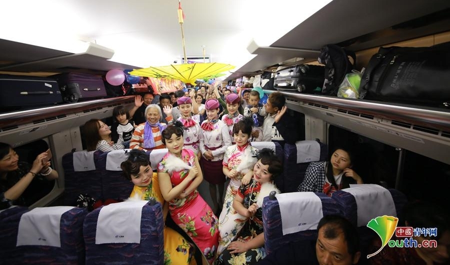 来自D2208次列车的穿越之旅：巴渝之花绽放在“老上海”