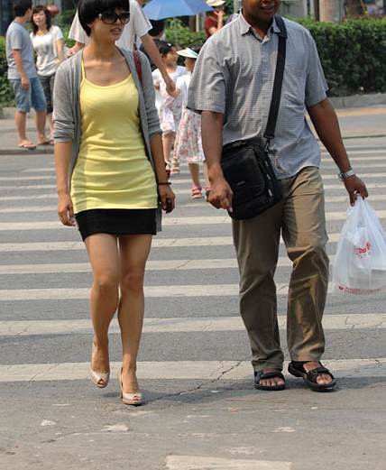 中外结合的情侣：多为“老夫少妻”搭配，最后一对亮了！