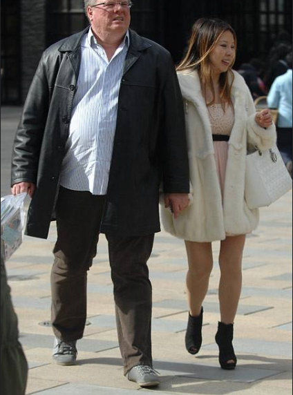 中外结合的情侣：多为“老夫少妻”搭配，最后一对亮了！