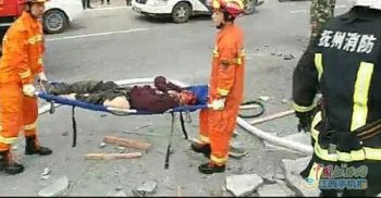 316国道罗湖段三车相撞 两人受伤一人死亡