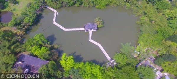 海南四月好春光