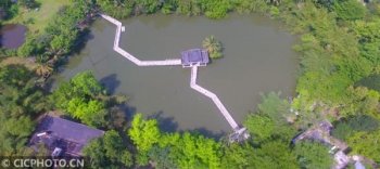 海南四月好春光