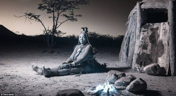 揭秘地球角落的土著部落 仍钻木取火