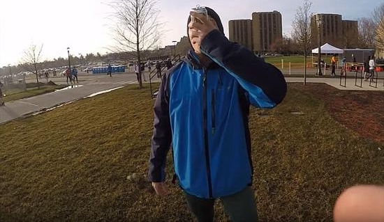 大学生跑半马每英里喝了一瓶啤酒　成绩将判不合格