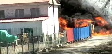 哈尔滨双城区一药厂发生火灾 暂无人员伤亡