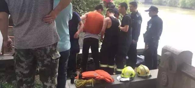 杭州小姑娘掉进湖里 刚想救就被抽水口吸走了