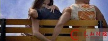 女子脚踏两只船骗网上男友2.7万:觉得他有点傻