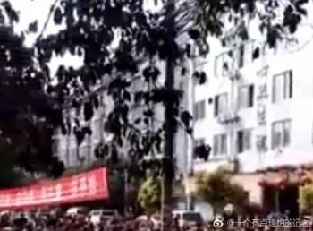 泸州中学生坠亡事件续 警方与家属对话录音流出