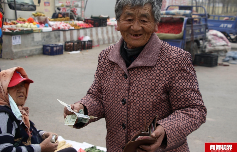 10元一斤笨鸡蛋回家发现标价2.4