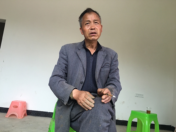 被错认的卖唱残疾女：这几天不想出 或将不再卖唱