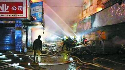 岳阳鞭炮仓库火灾6人死亡 放鞭炮要注意什么