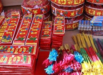 岳阳鞭炮仓库火灾6人死亡 放鞭炮要注意什么