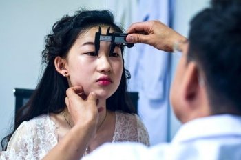 整容欲成刘亦菲 整容后遗症有哪些