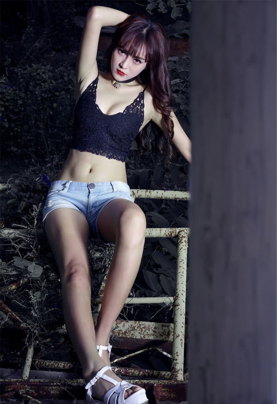 留守少妇 他掌心的温暖让我的心泛起酸酸柔柔的涟漪