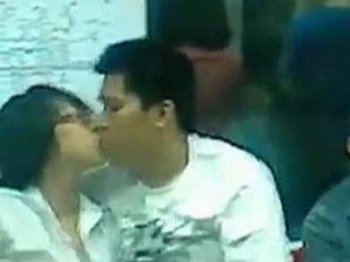 吃乳门图片曝光 吃乳门事件讲解