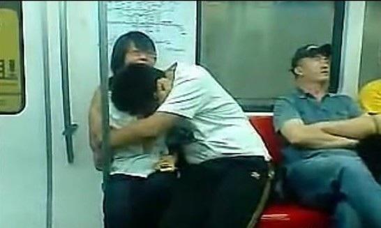 吃乳门图片曝光 吃乳门事件讲解