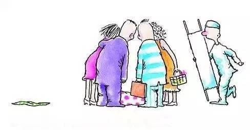 老人坠楼砸中男婴 应该怎样赔偿？