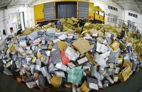 大四女生开公司替人跑腿 一个月可挣千八百元