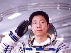 杨利伟太空遇诡异敲击声 飞天其实一点也不好玩