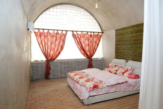 80后美女舍弃城里豪宅 回农村种地