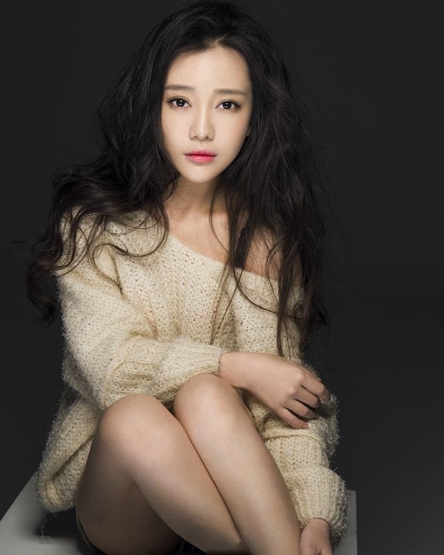 幼欲 那一晚我表现得十分的粗暴她一直在叫痛