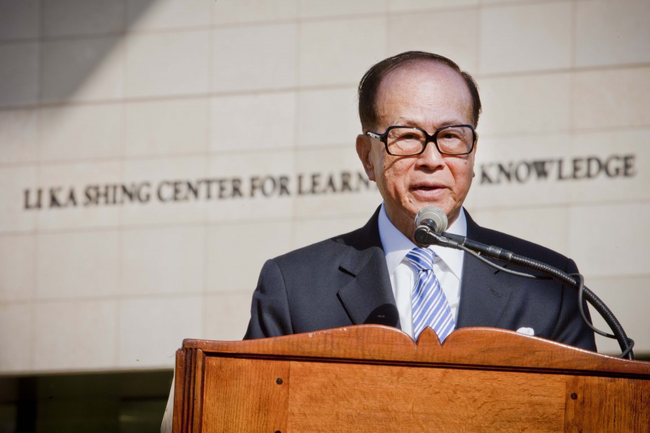 李嘉诚回应跑路风波：有买有卖是正常商业行为