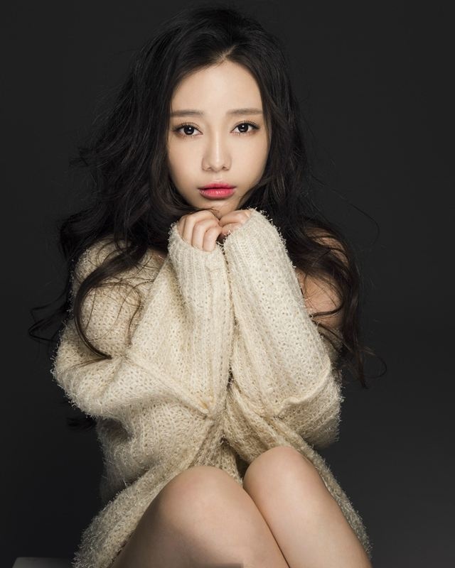 幼欲 那一晚我表现得十分的粗暴她一直在叫痛